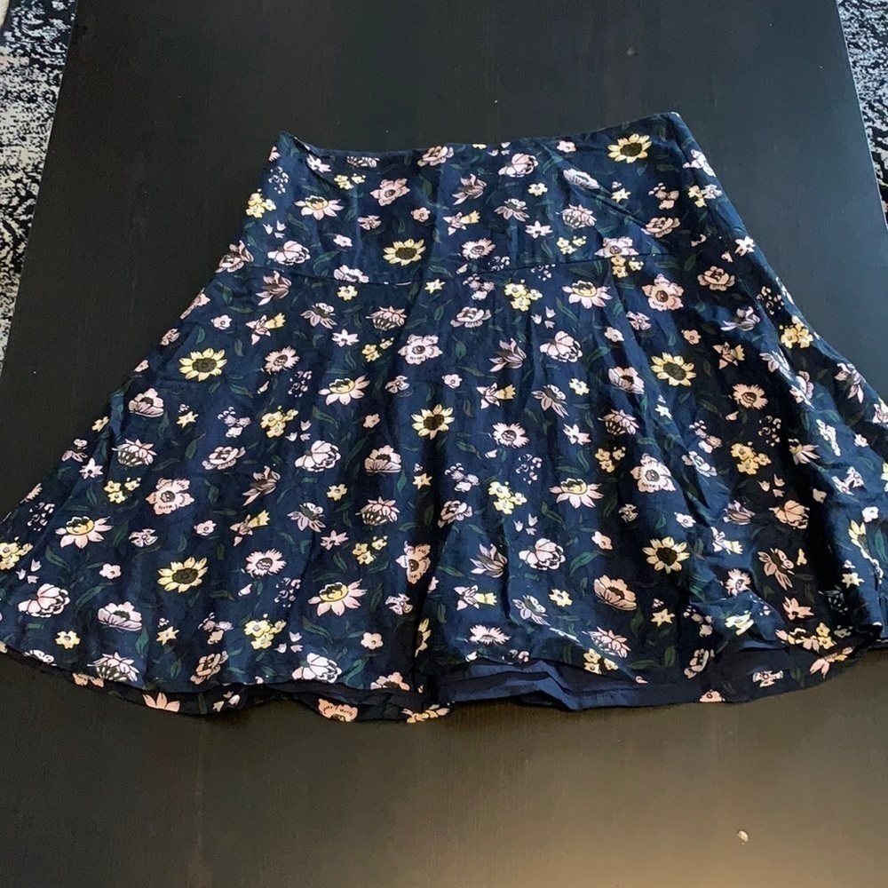 Ann Taylor floral linen blend fit and flar…